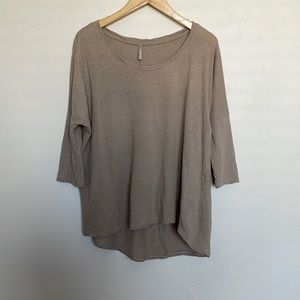 3/4 sleeve high low top